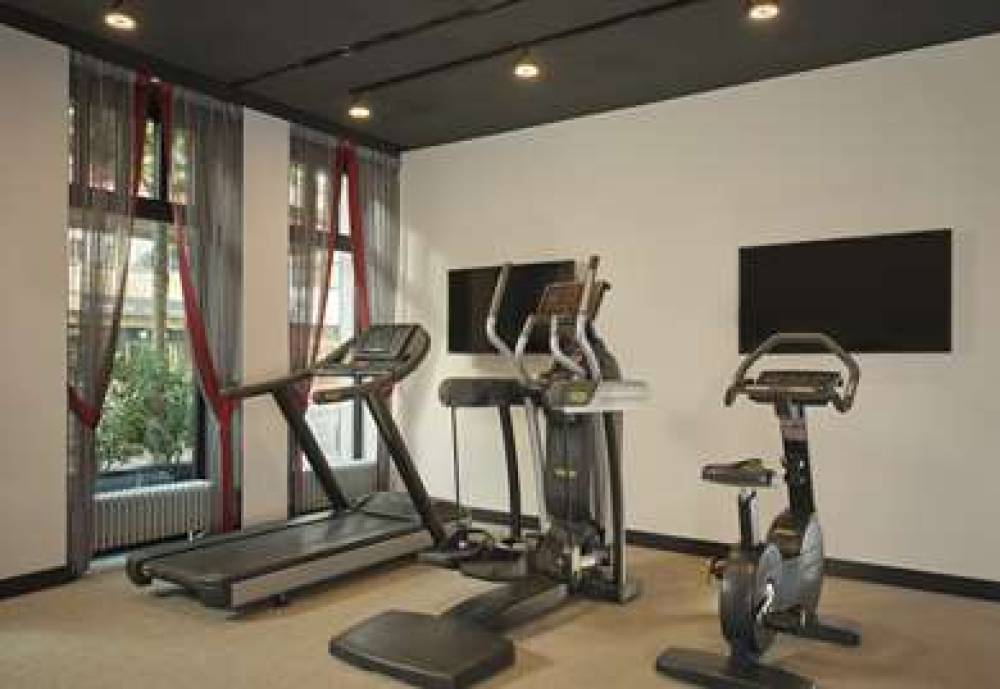 RADISSON RED BERLIN KUDAMM 9