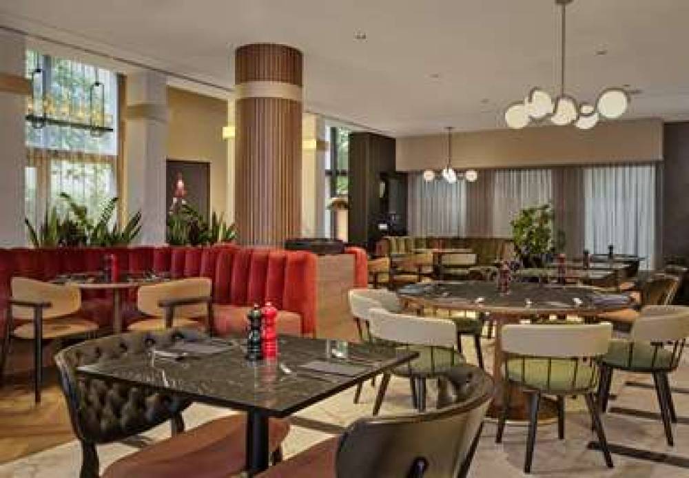 RADISSON RED BERLIN KUDAMM 8