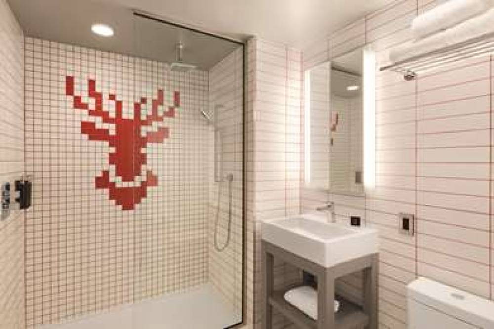 RADISSON RED MINNEAPOLIS DOWNTOWN 9