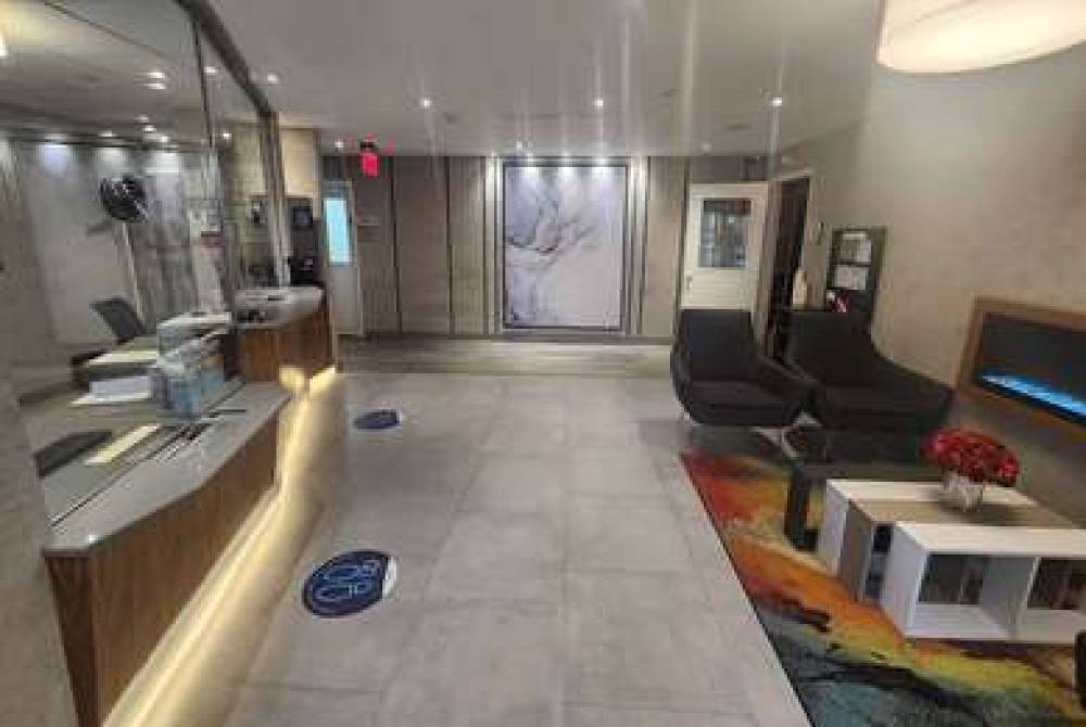 Ramada Bronx 10