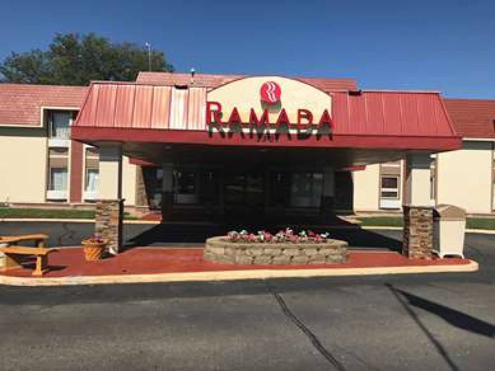 Ramada By Wyndham Albert Lea