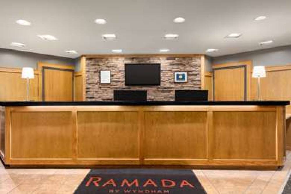 RAMADA BY WYNDHAM ALPENA HOTEL & CO 5