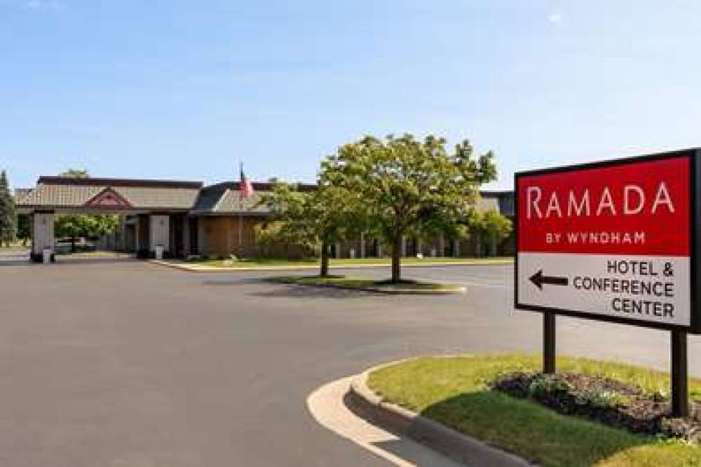 RAMADA BY WYNDHAM ALPENA HOTEL & CO 3