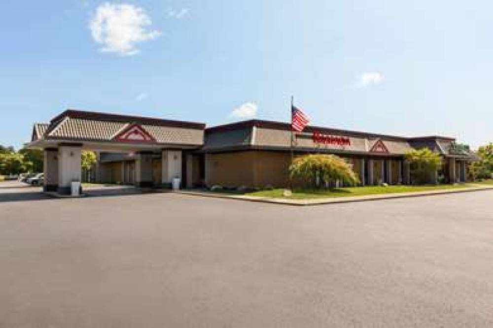 RAMADA BY WYNDHAM ALPENA HOTEL & CO 2