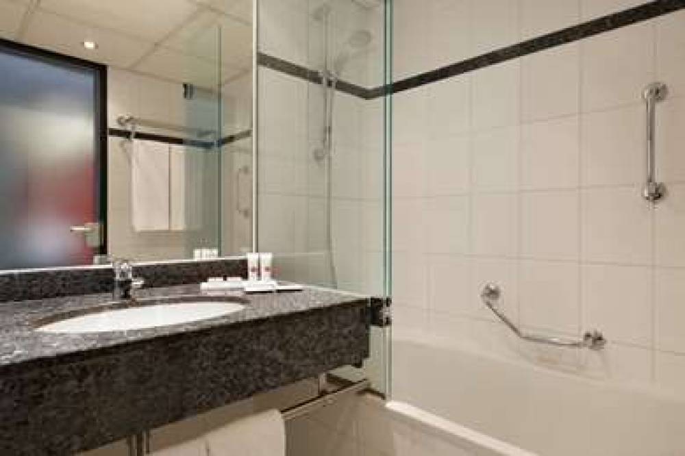 RAMADA BY WYNDHAM AMSTERDAM AIRPORT 10