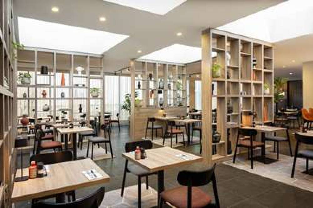 RAMADA BY WYNDHAM AMSTERDAM AIRPORT 6