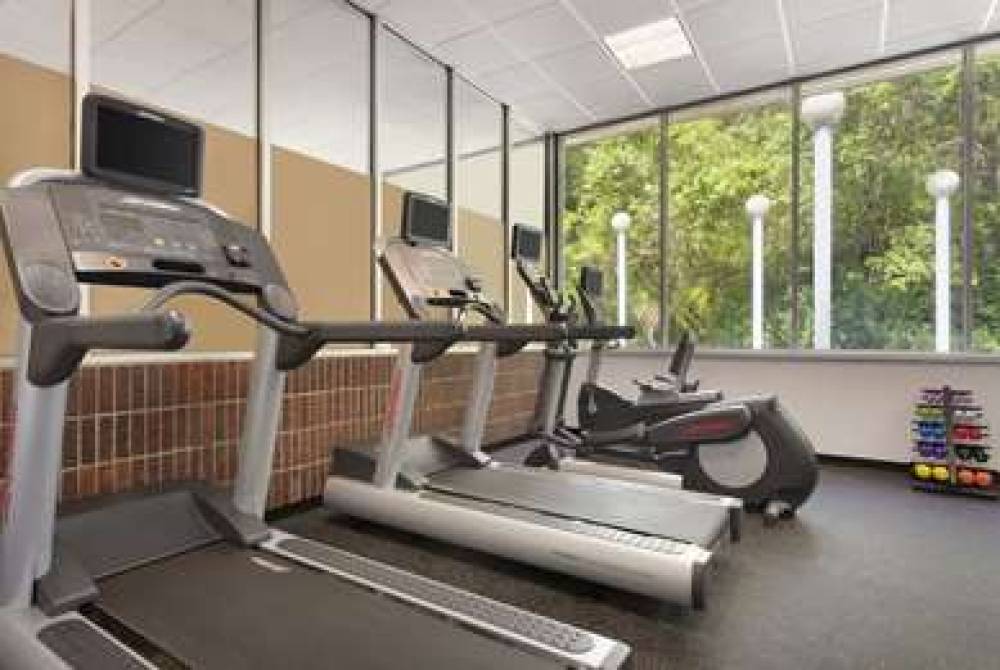 RAMADA BY WYNDHAM BEAVER FALLS 2