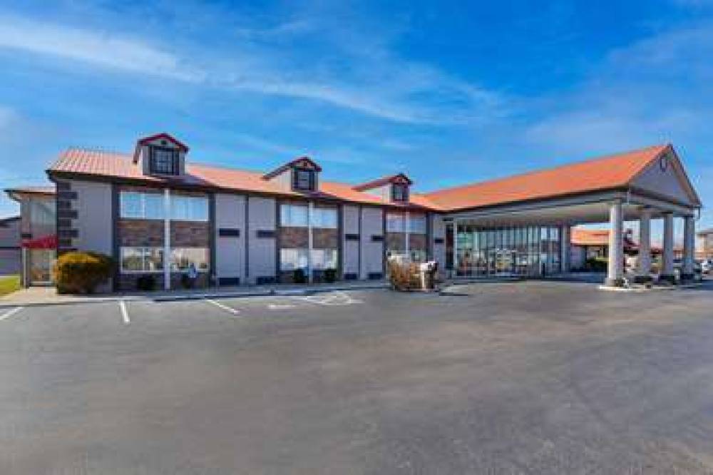 Ramada By Wyndham Bowling Green 5