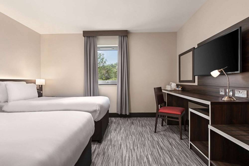 RAMADA BY WYNDHAM COBHAM 6