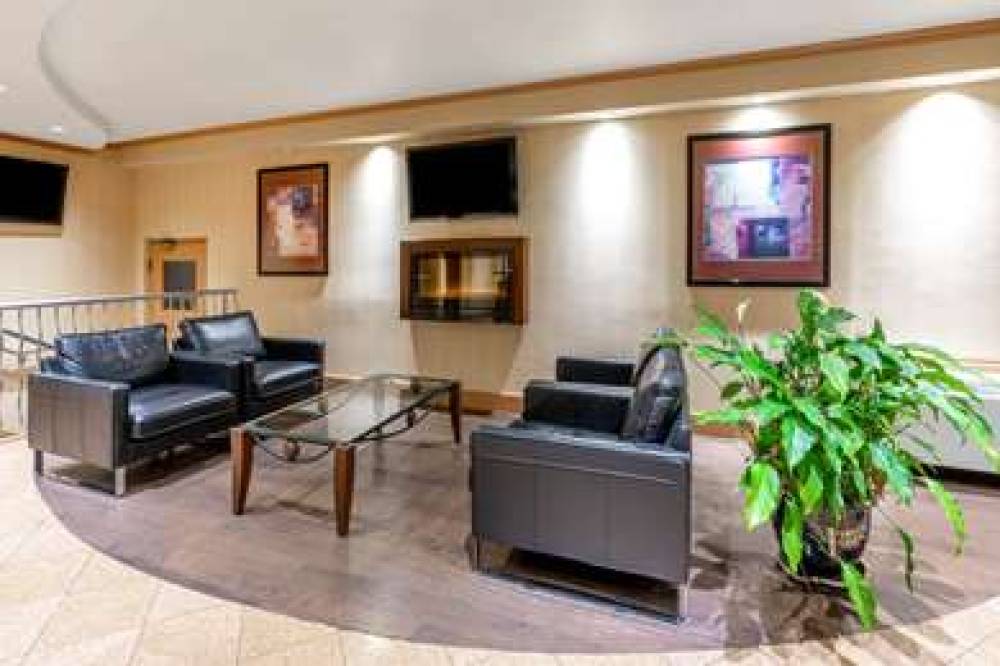 Ramada By Wyndham Coquitlam 5