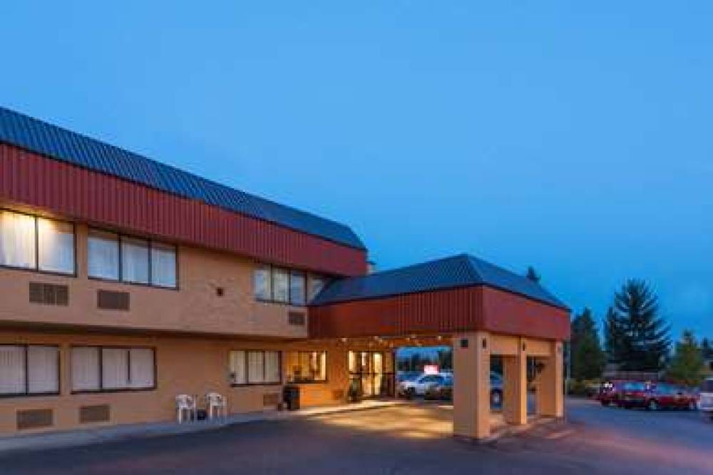 Ramada By Wyndham Coquitlam 1