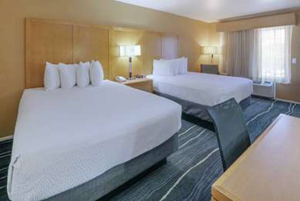 RAMADA BY WYNDHAM, COSTA MESA/NEWPO 7