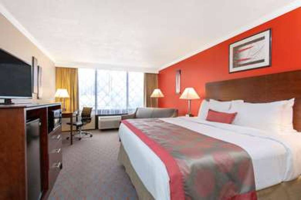 Ramada By Wyndham Lewiston Hotel & Conference Center 10