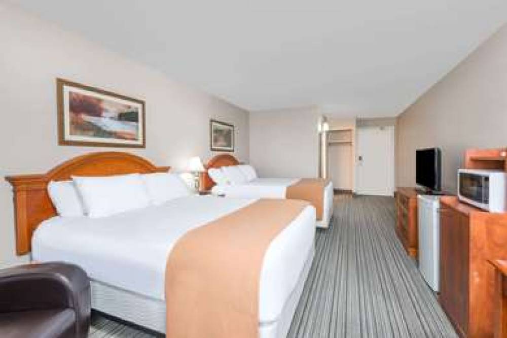 Ramada By Wyndham London 10