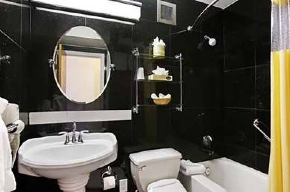 RAMADA BY WYNDHAM NORTH BERGEN 6