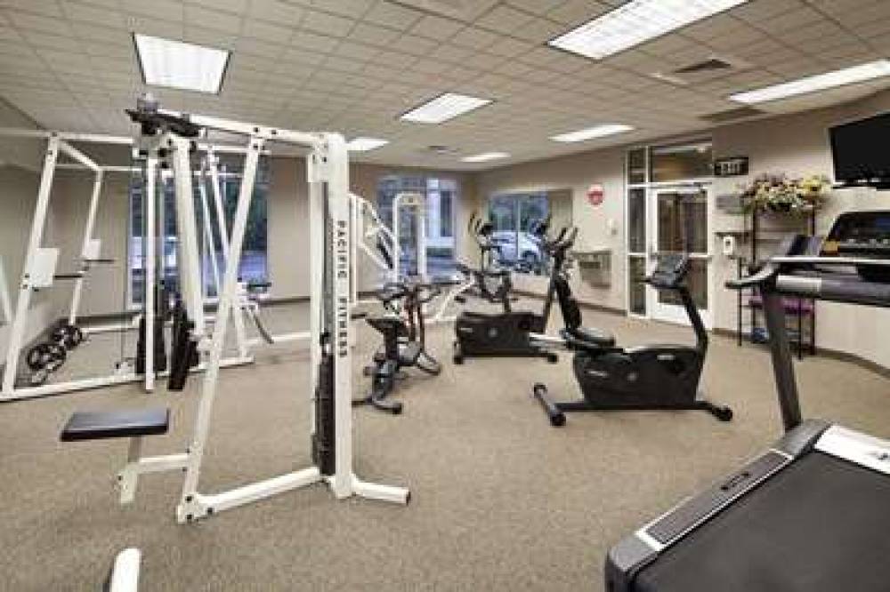 RAMADA BY WYNDHAM OLYMPIA 5