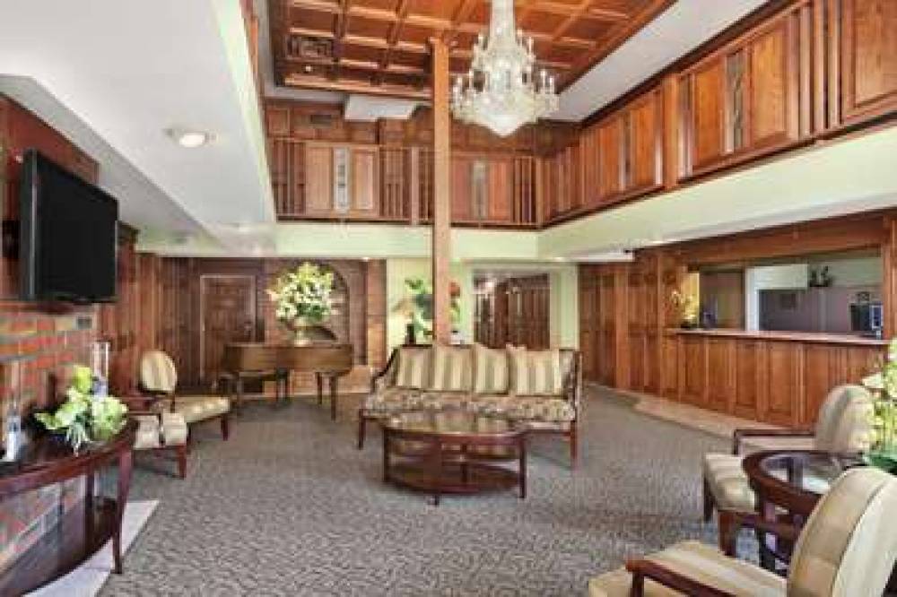 RAMADA BY WYNDHAM, SAGINAW HOTEL & 3