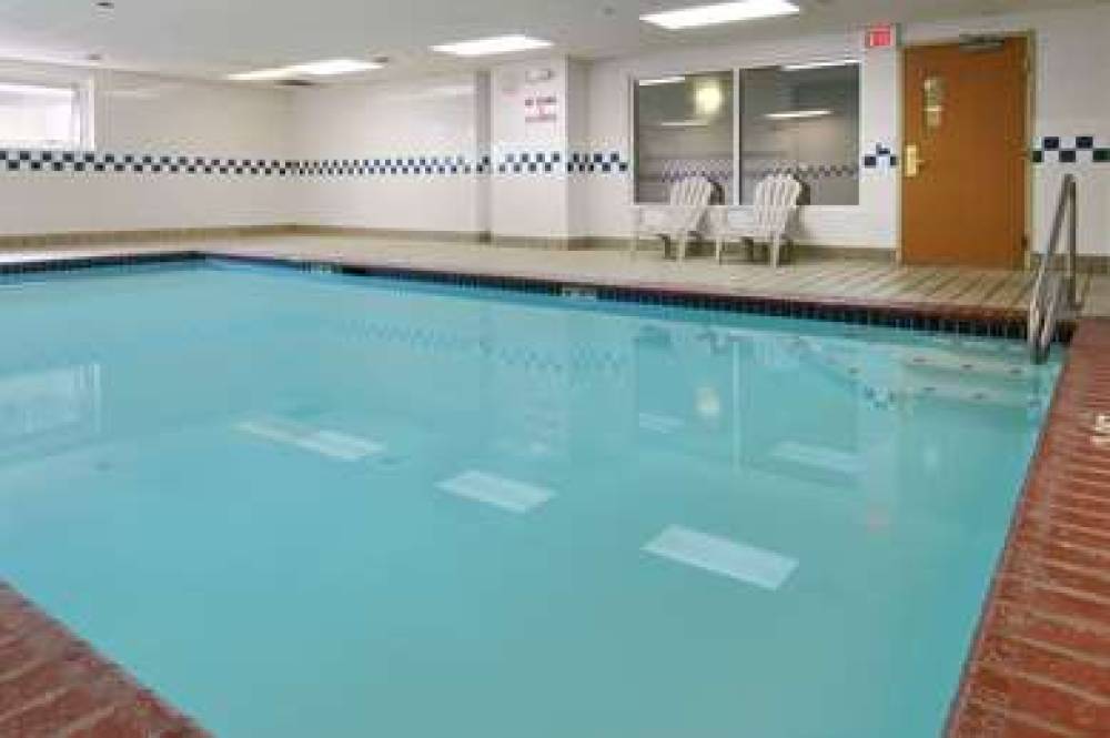 Ramada By Wyndham SeaTac Airport 3