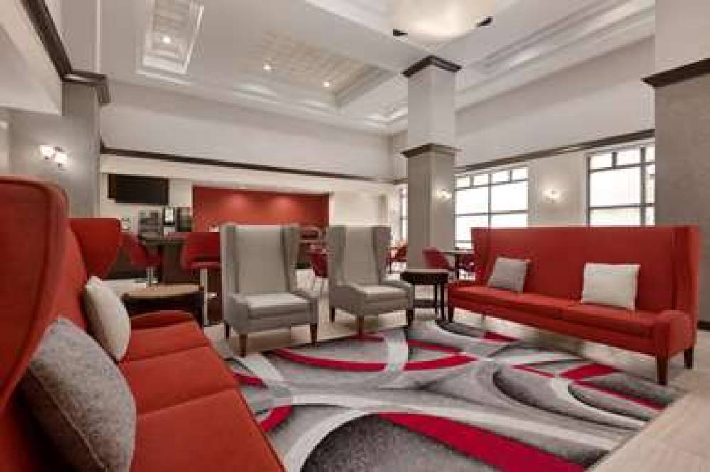 Ramada By Wyndham Suites Orlando Airport 6