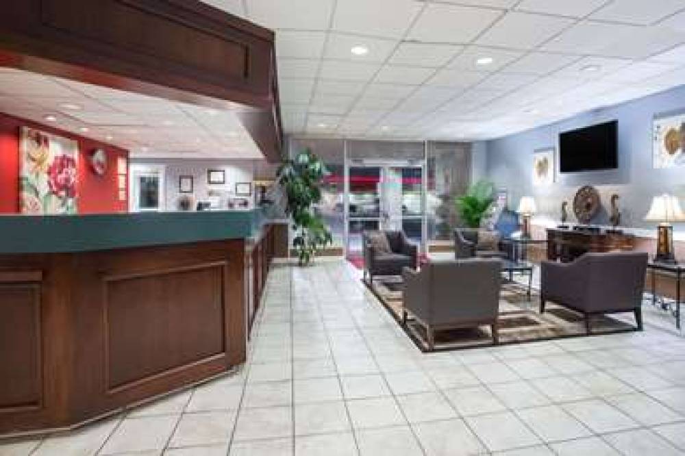 Ramada By Wyndham & Suites Warner Robins