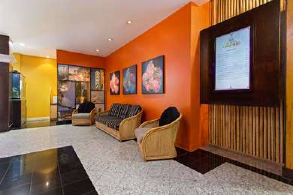 Ramada By Wyndham Tampa Airport Westshore 3