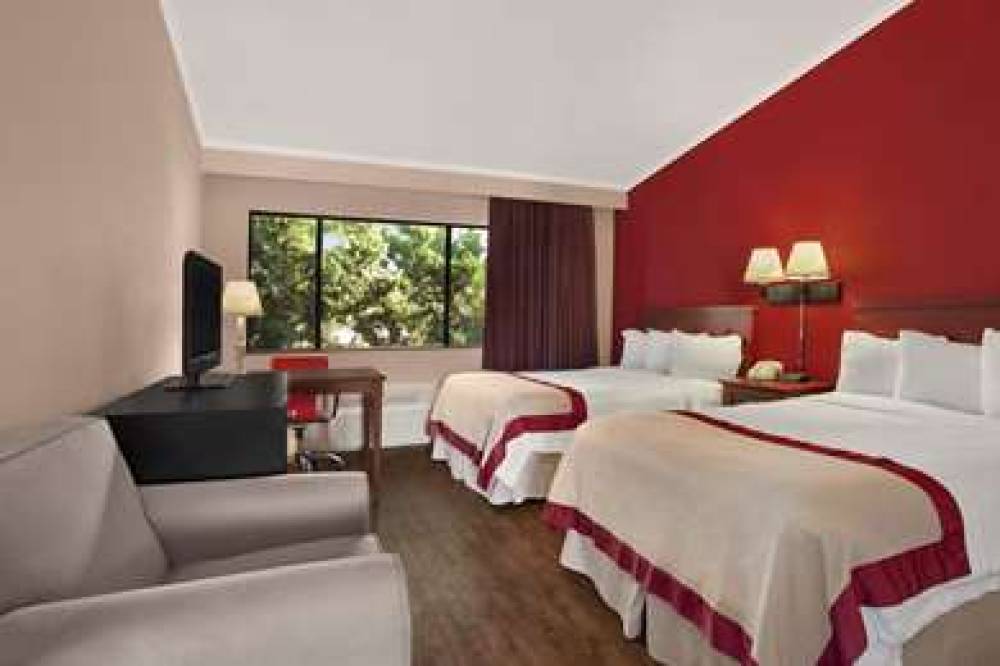 Ramada By Wyndham Torrance 8