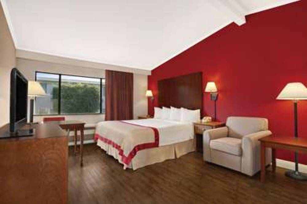 Ramada By Wyndham Torrance 6