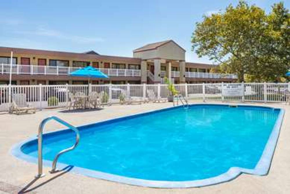 Ramada By Wyndham West Atlantic City 6