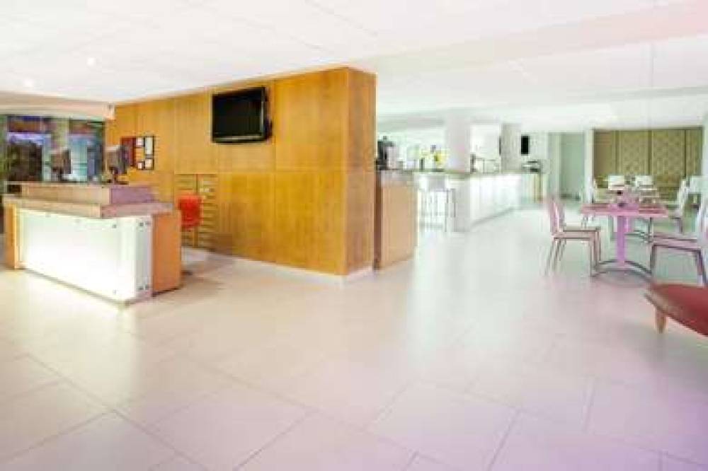 Ramada Cancun City 2
