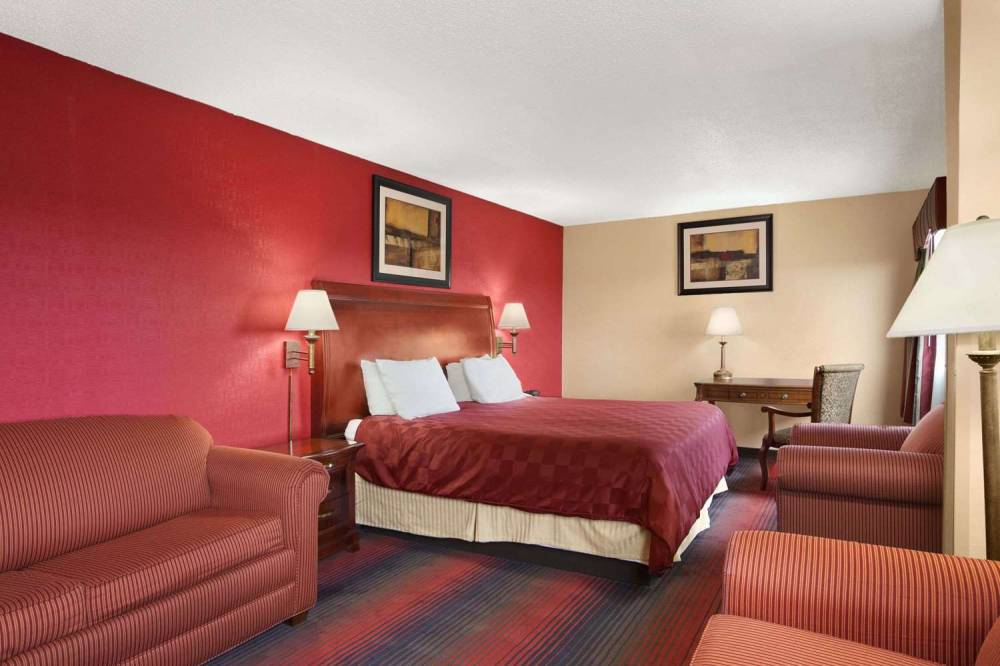 Ramada East Orange 1