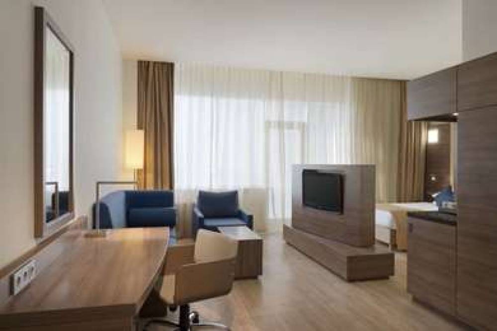 RAMADA ENCORE BY WYNDHAM KYIV 3