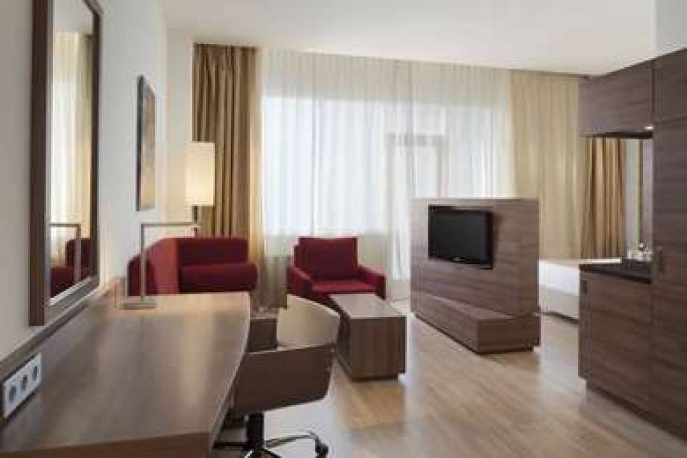 RAMADA ENCORE BY WYNDHAM KYIV 1