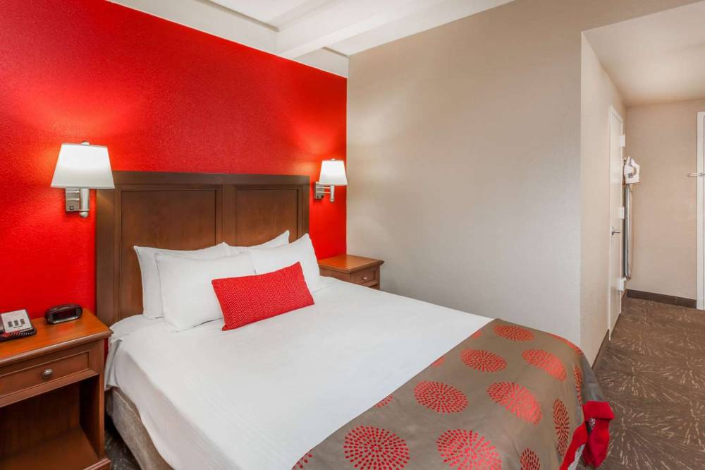 Ramada Hammond Hotel & Conference Center 4