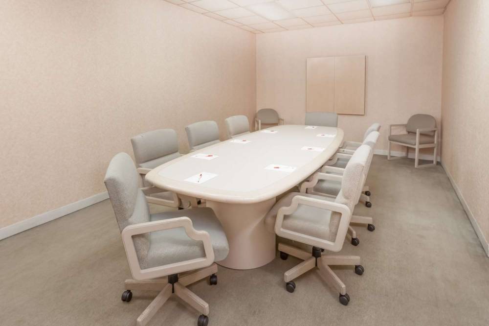 Ramada Hammond Hotel & Conference Center 6