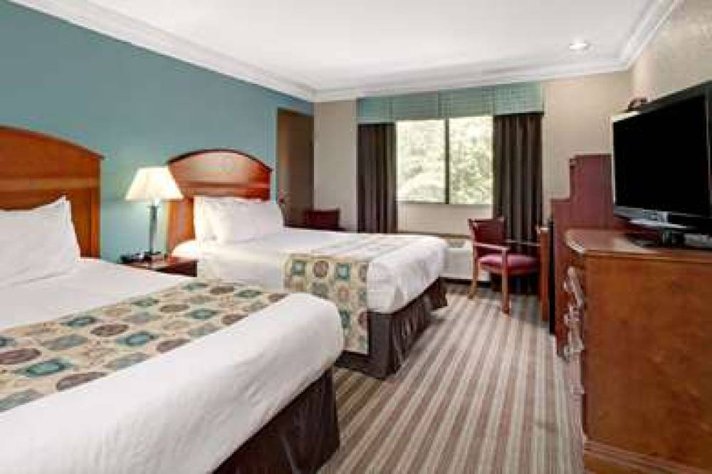 Ramada Houston Intercontinental Airport South 8