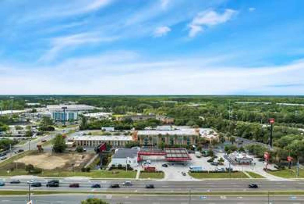 Ramada Jacksonville/Baymeadows Hotel & Conference Center 6