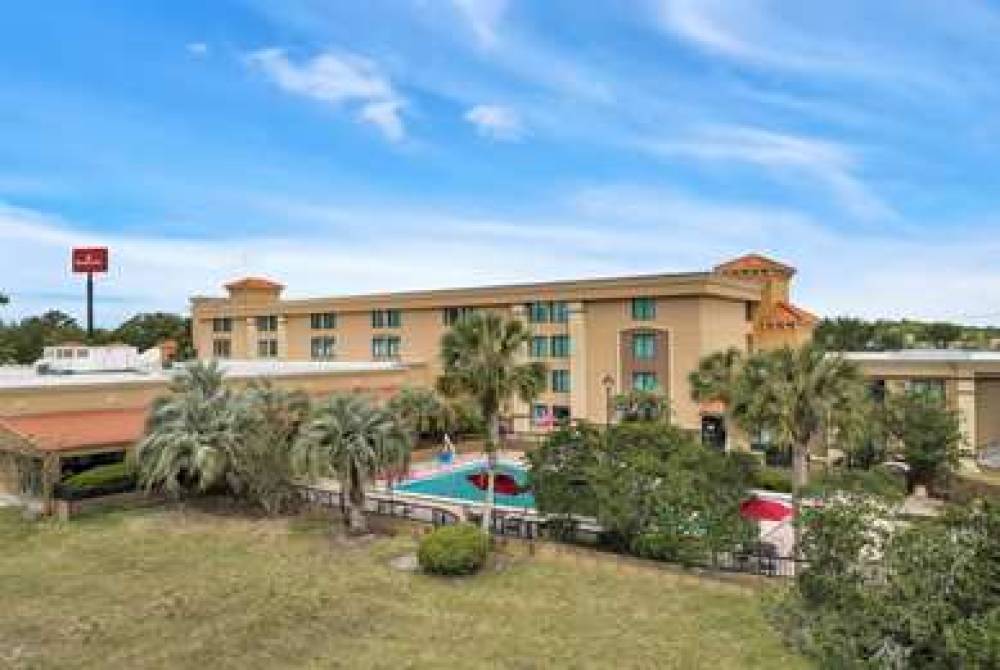Ramada Jacksonville/Baymeadows Hotel & Conference Center 8