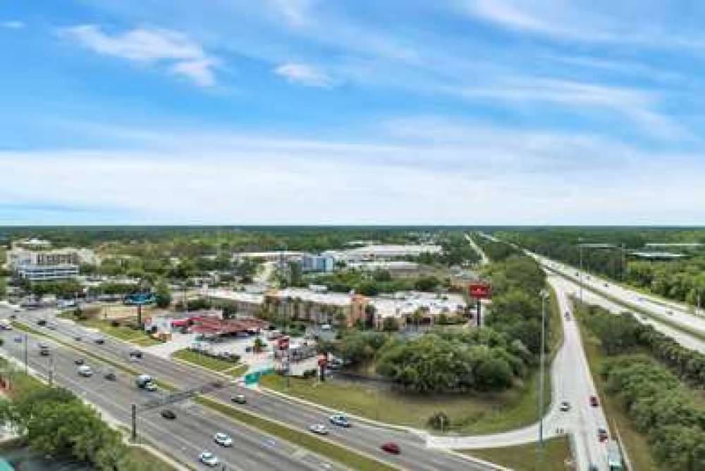Ramada Jacksonville/Baymeadows Hotel & Conference Center 9