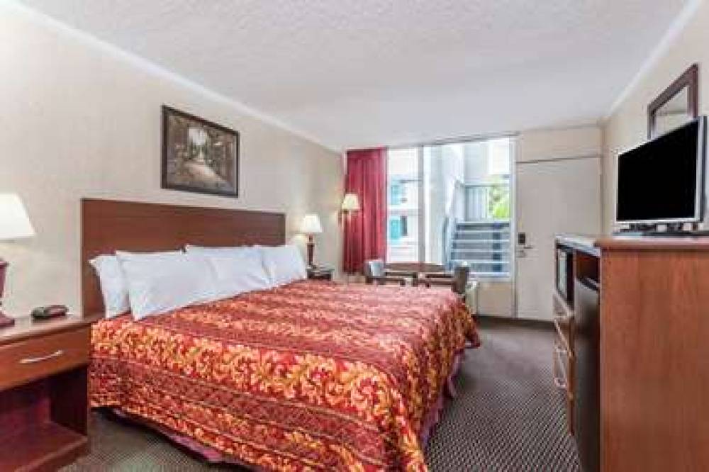 Ramada Limited Norfolk 6