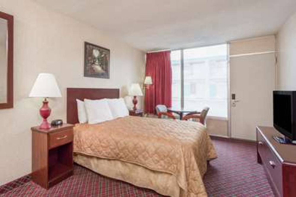 Ramada Limited Norfolk 8