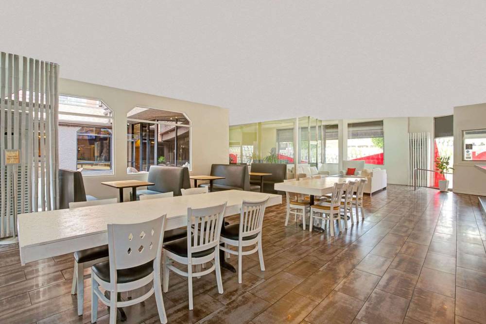 Ramada Los Angeles/Downtown West 10