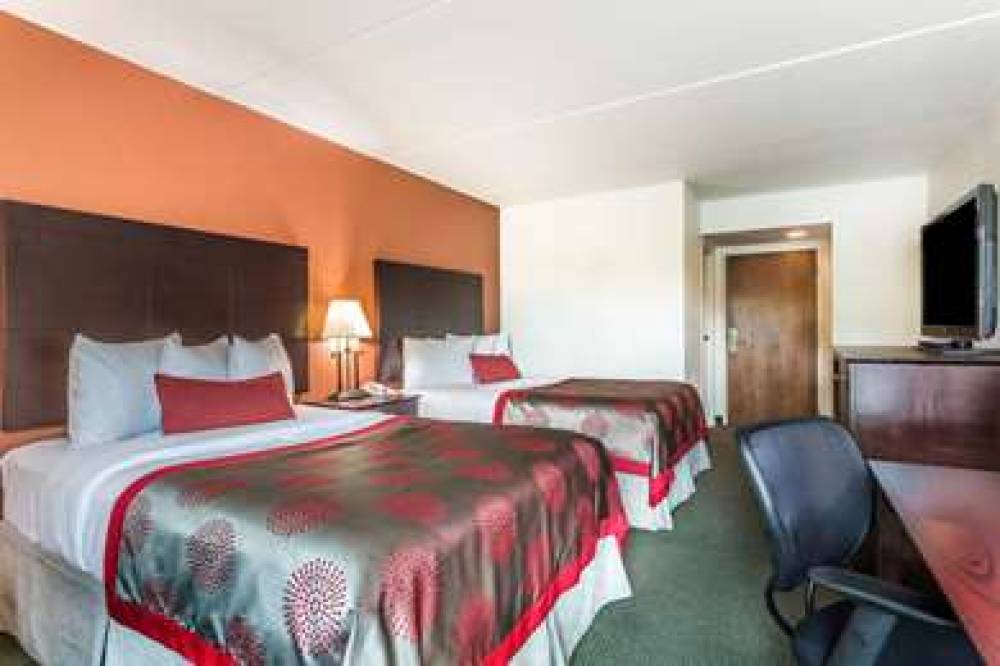 Ramada Luling 5
