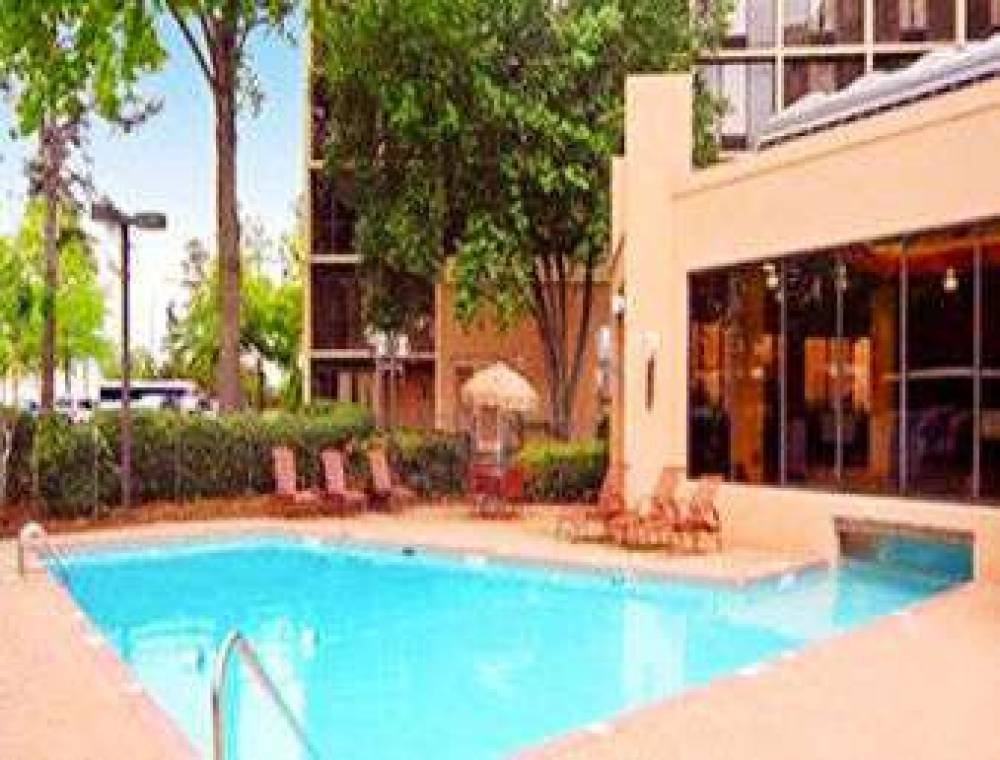 RAMADA PLAZA ATLANTA AIRPORT 3