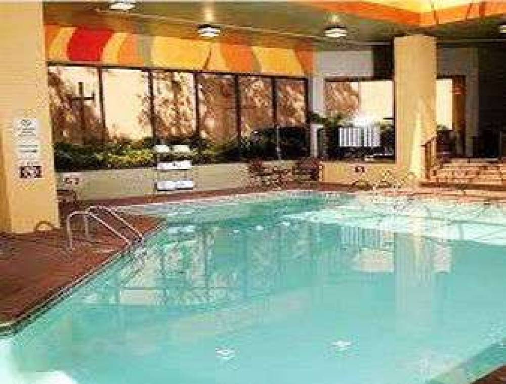 RAMADA PLAZA ATLANTA AIRPORT 2