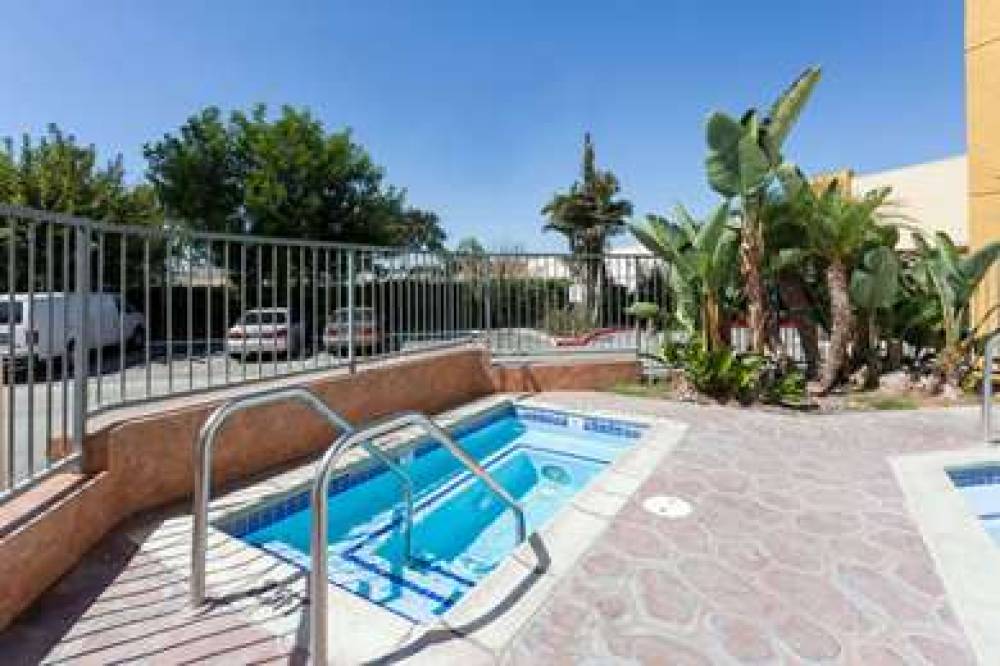Ramada Plaza Garden Grove/Anaheim South 5