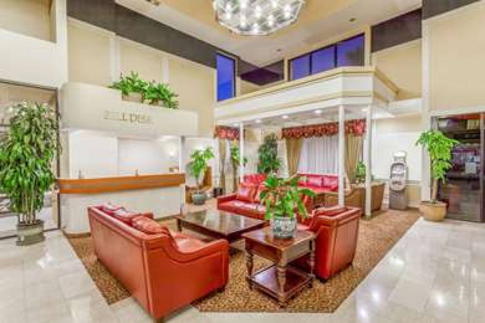 Ramada Plaza Garden Grove/Anaheim South 4