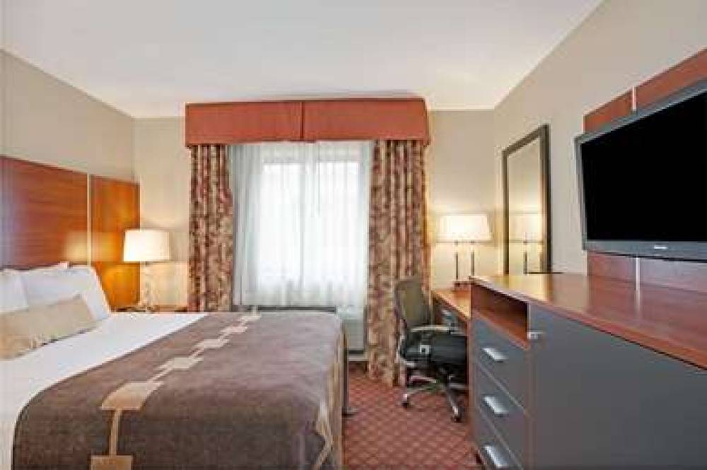 Ramada Staten Island 5