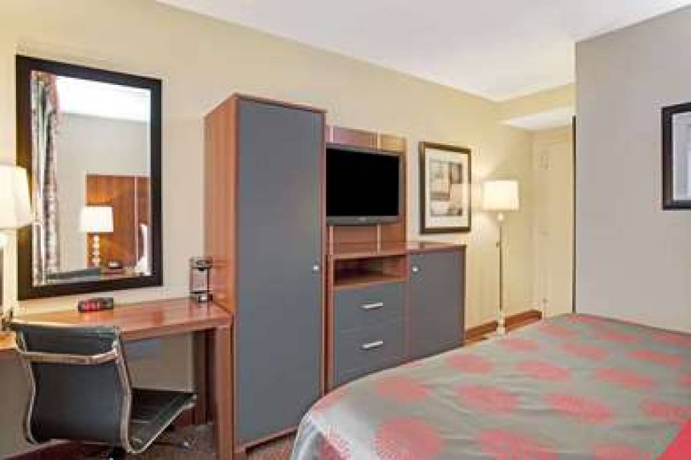 Ramada Staten Island 10