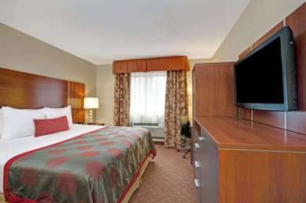 Ramada Staten Island 6