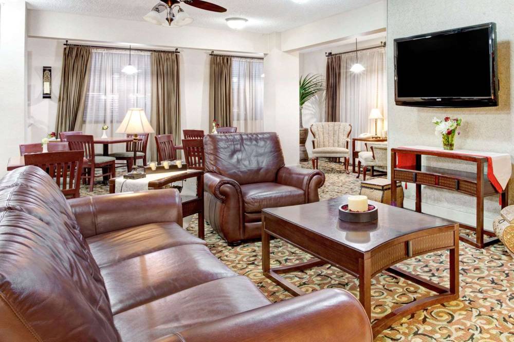 Ramada West Memphis 9